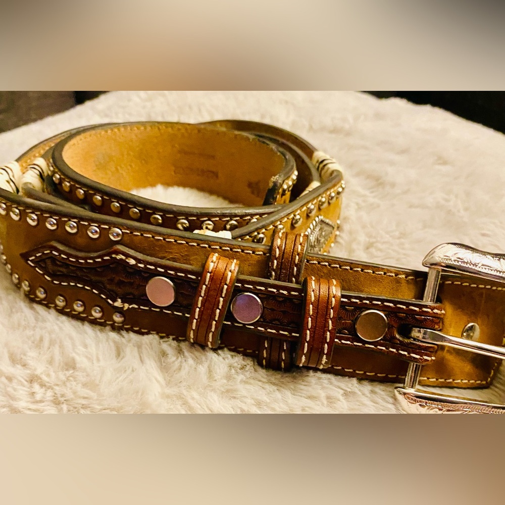 NWOT Nocona Mens Scalloped Basketweave Rawhide Laced Diamond Concho Belt - Picture 5 of 16
